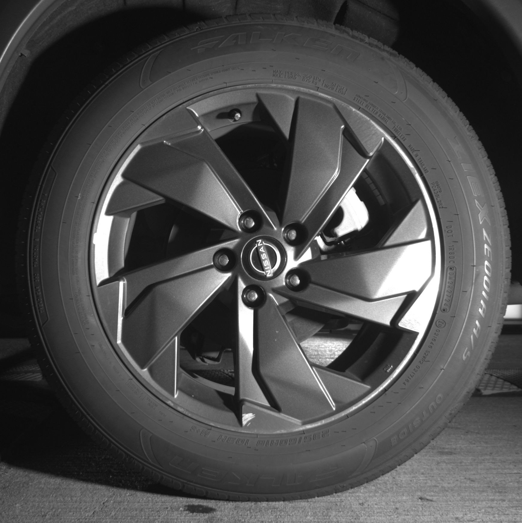 Used 2025 Nissan Rogue SV FWD image 14