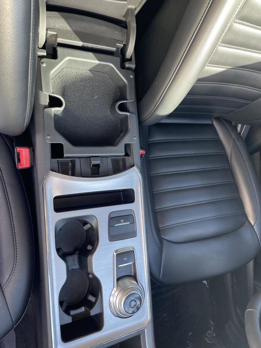 Used 2022 Ford Edge SEL image 21