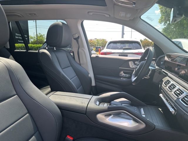 Certified 2026 Mercedes-Benz GLS 450 4MATIC image 39