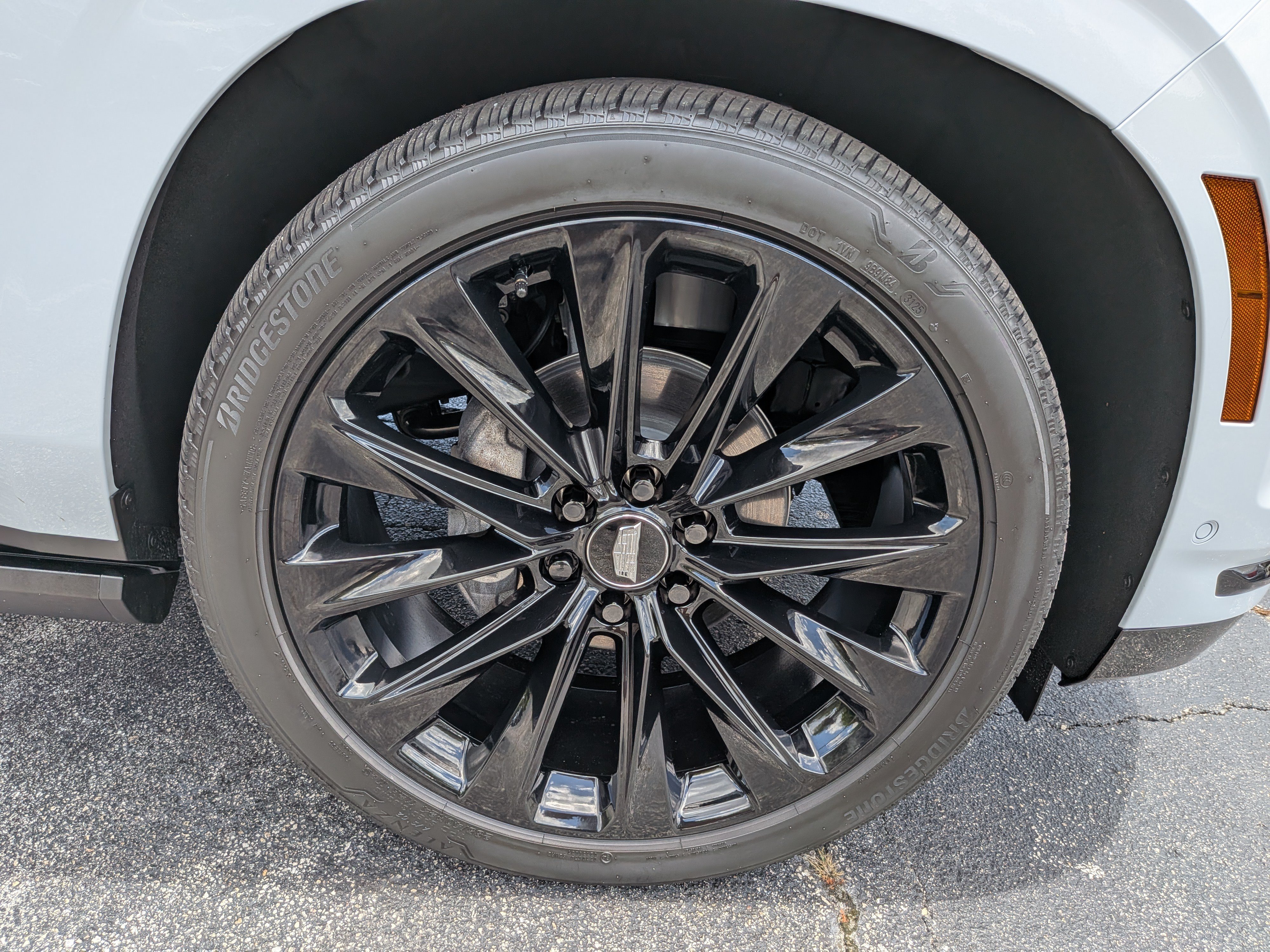 Certified 2026 Cadillac Escalade ESV Platinum Sport AWD/4WD image 12