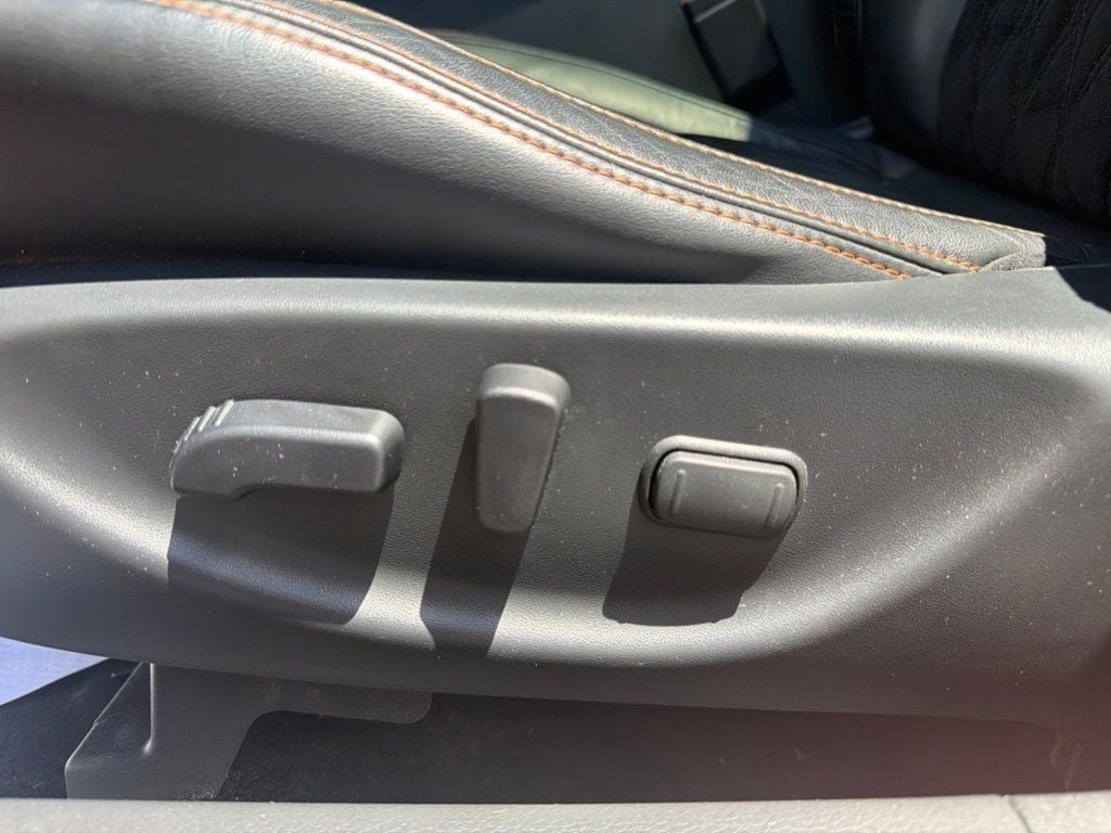 Used 2020 Nissan Maxima SR FWD image 19
