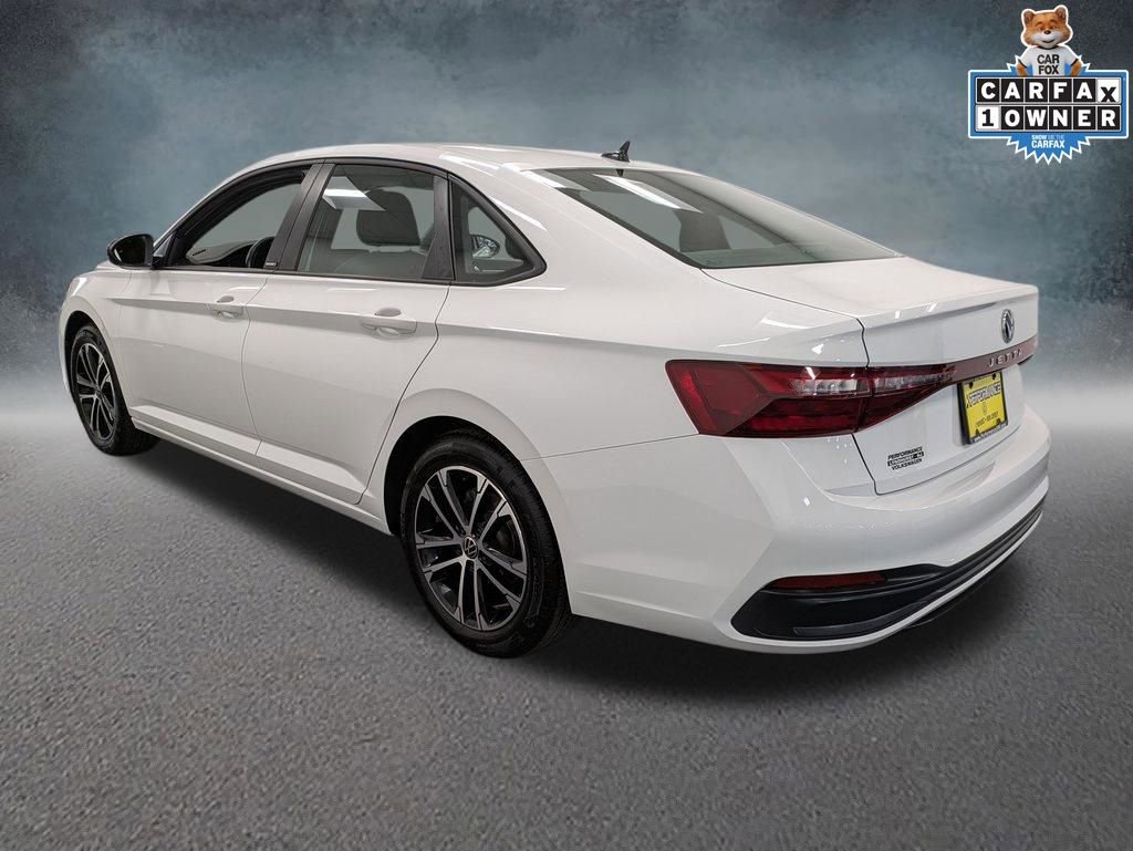 Used 2025 Volkswagen Jetta Sport image 7