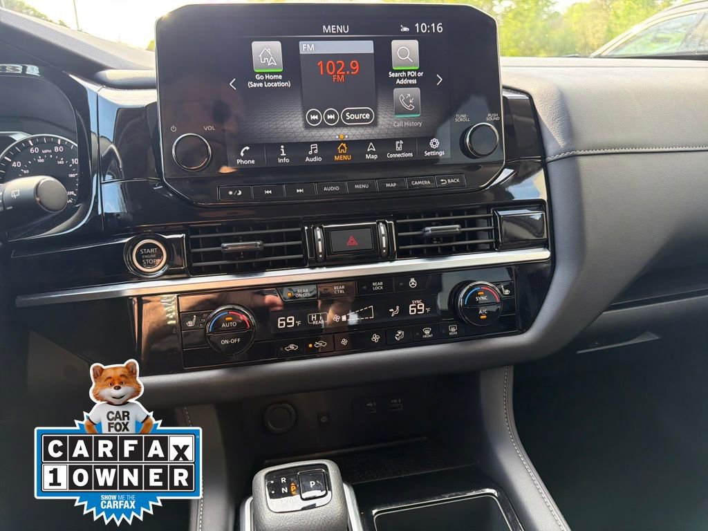 Used 2024 Nissan Pathfinder SL FWD image 6