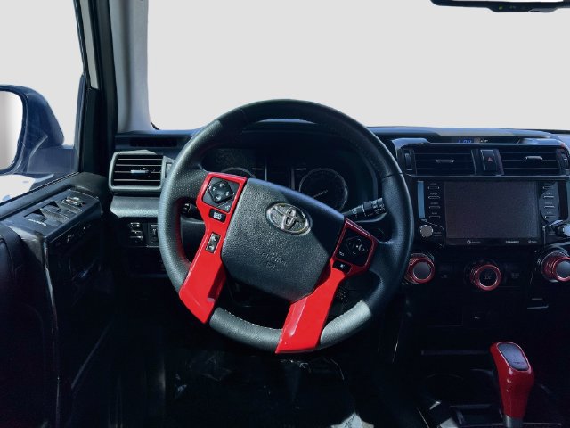 Used 2020 Toyota 4Runner TRD Off-Road Premium AWD/4WD image 21
