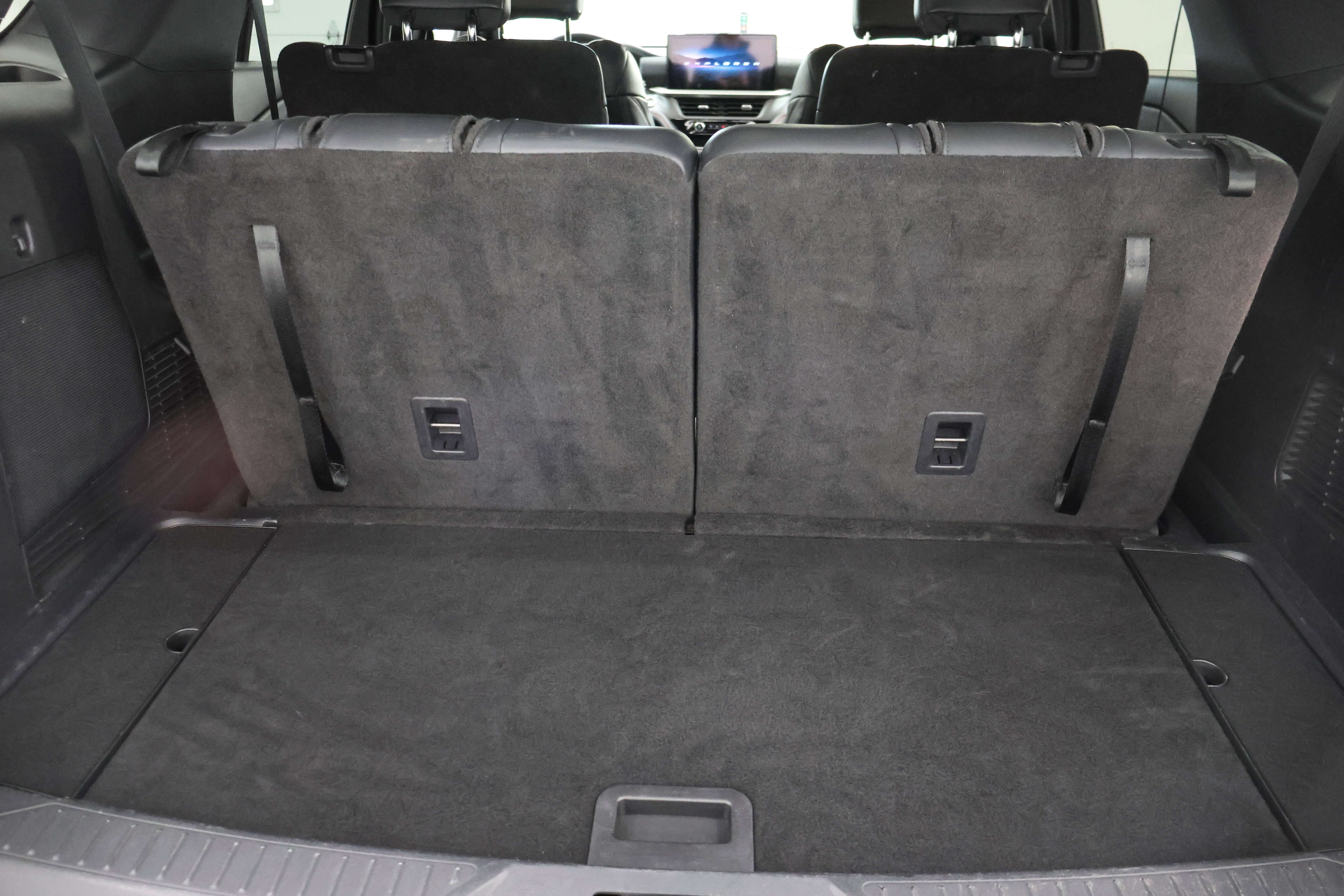 Used 2025 Ford Explorer ST-Line image 30