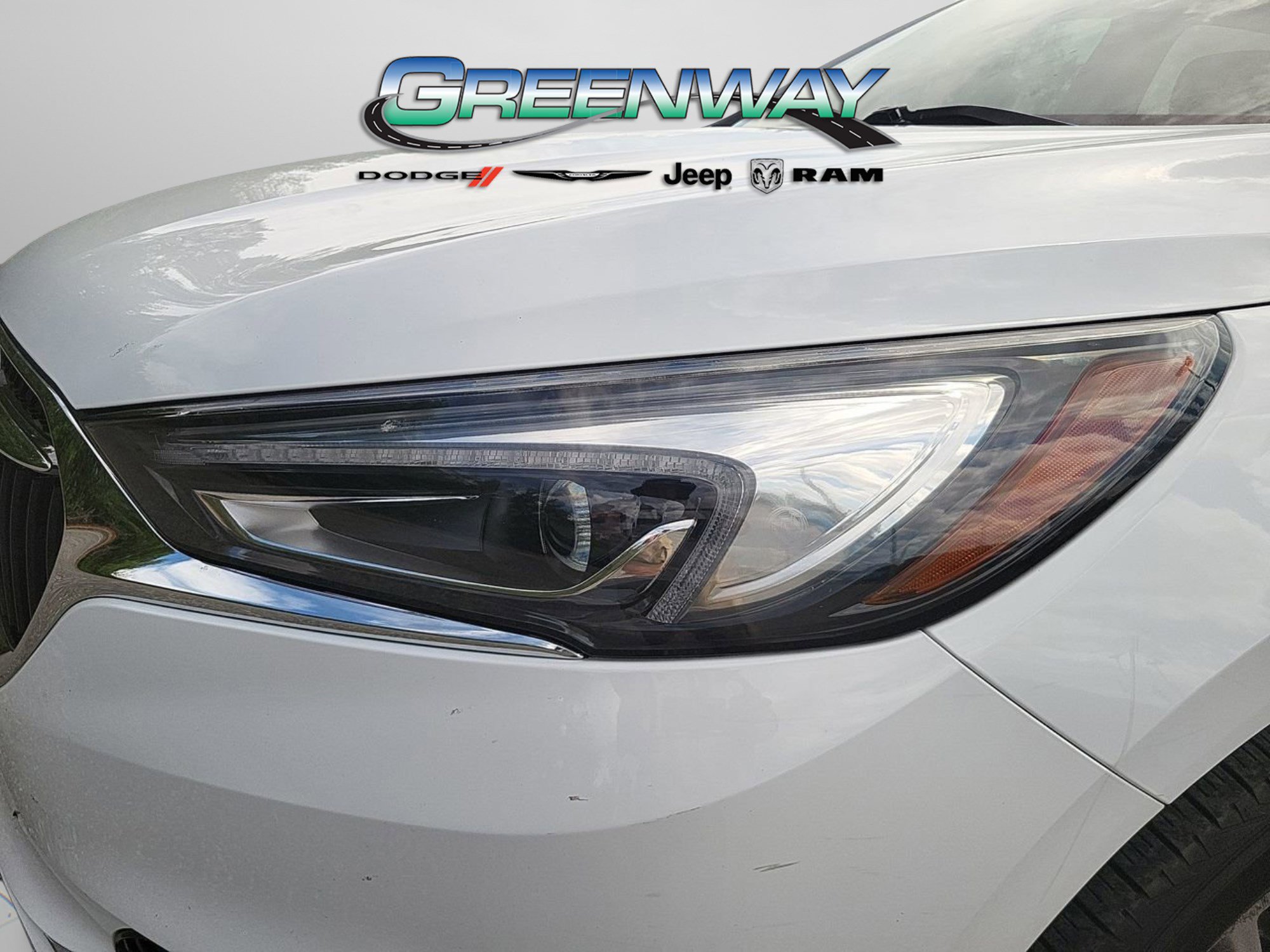 Used 2020 Buick Enclave Essence w/ LPO, Floor Liner Package FWD image 5