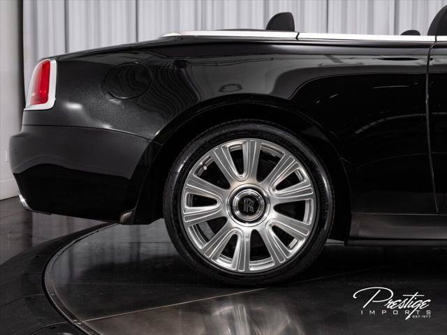 Used 2018 Rolls-Royce Dawn RWD image 23
