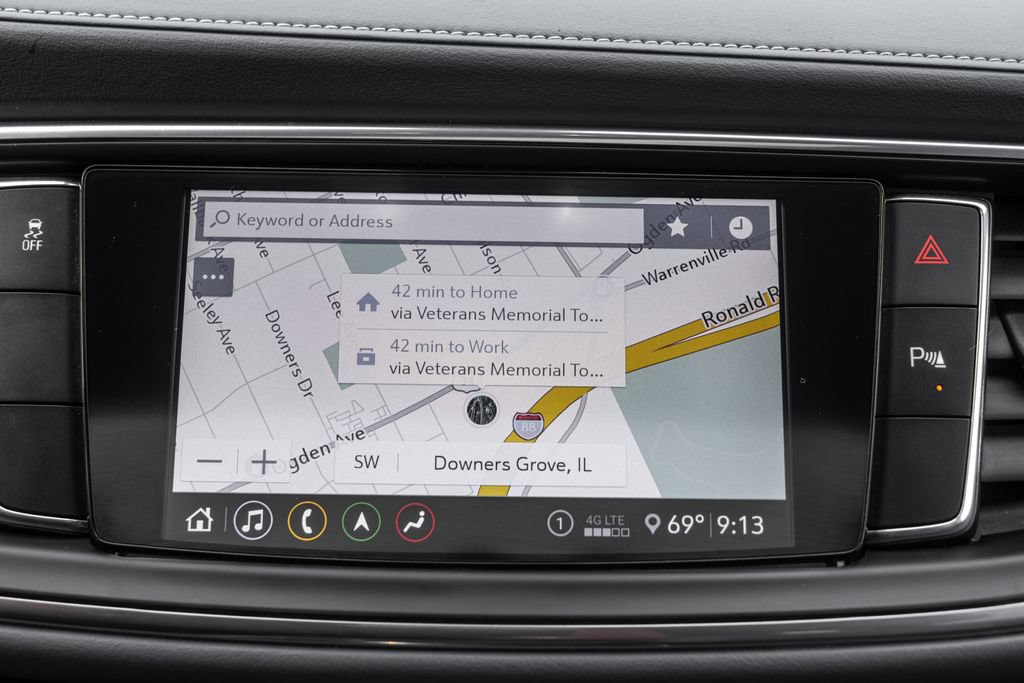 Used 2020 Buick Enclave Essence w/ Sound and Sites Package FWD image 19