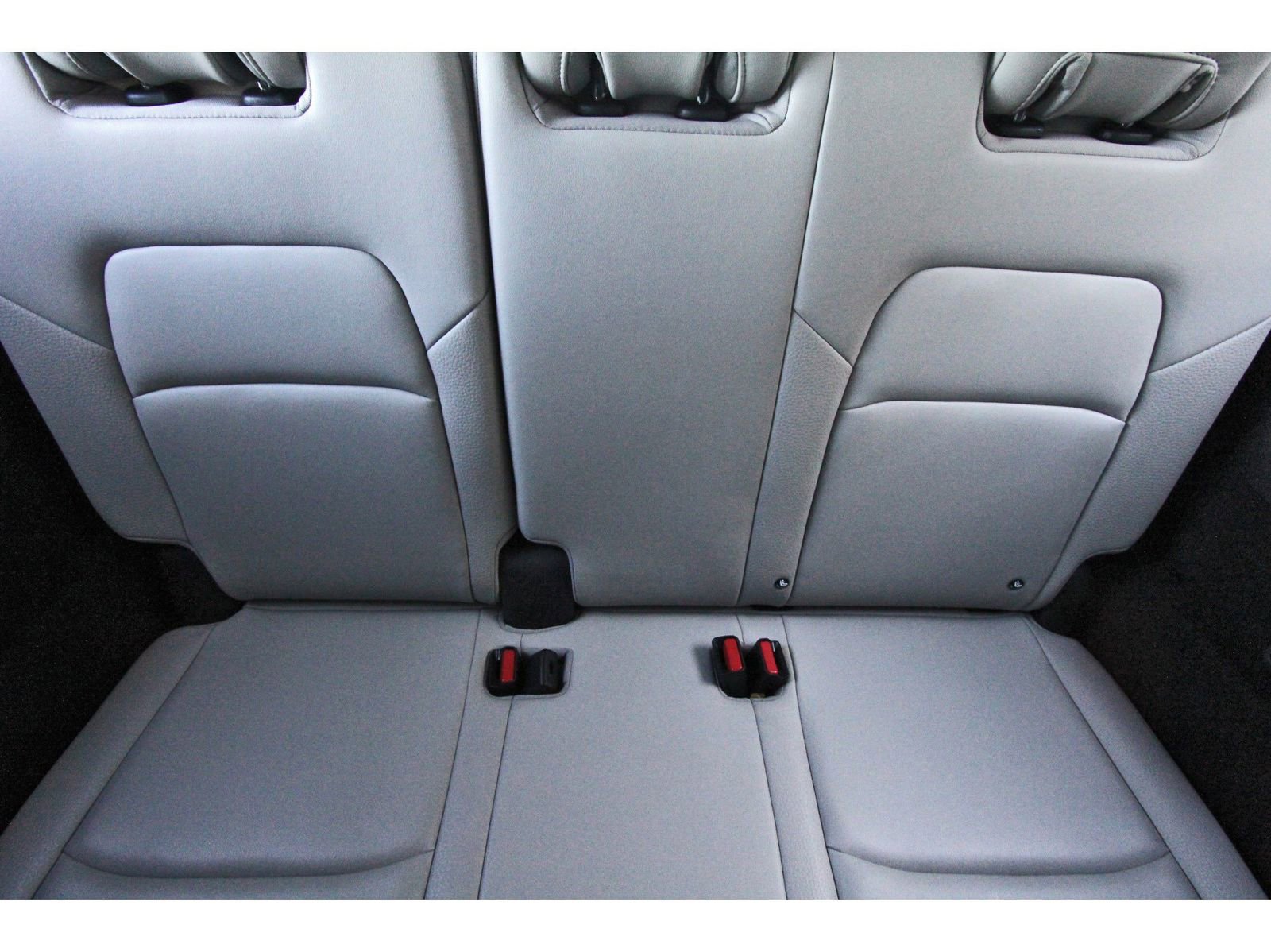 Used 2025 Nissan Pathfinder SL image 16