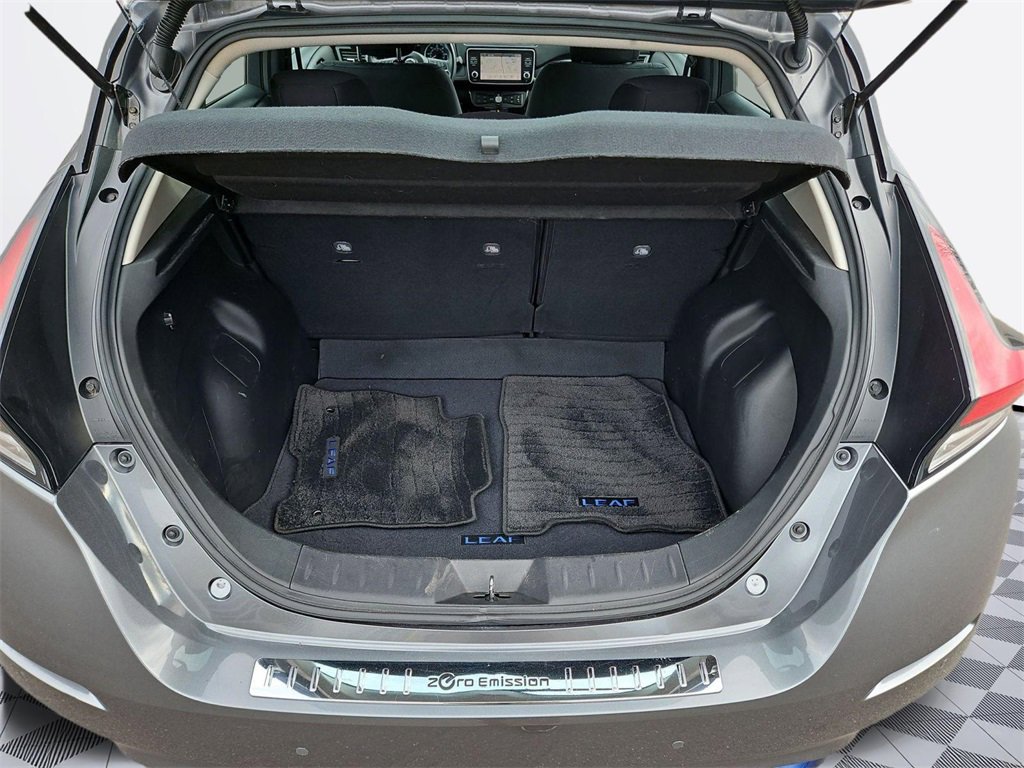 Used 2020 Nissan Leaf SV w/ Protection Package image 24