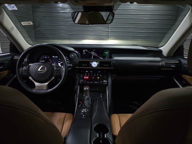 Used 2018 Lexus IS 300 w/ Comfort Package image 11