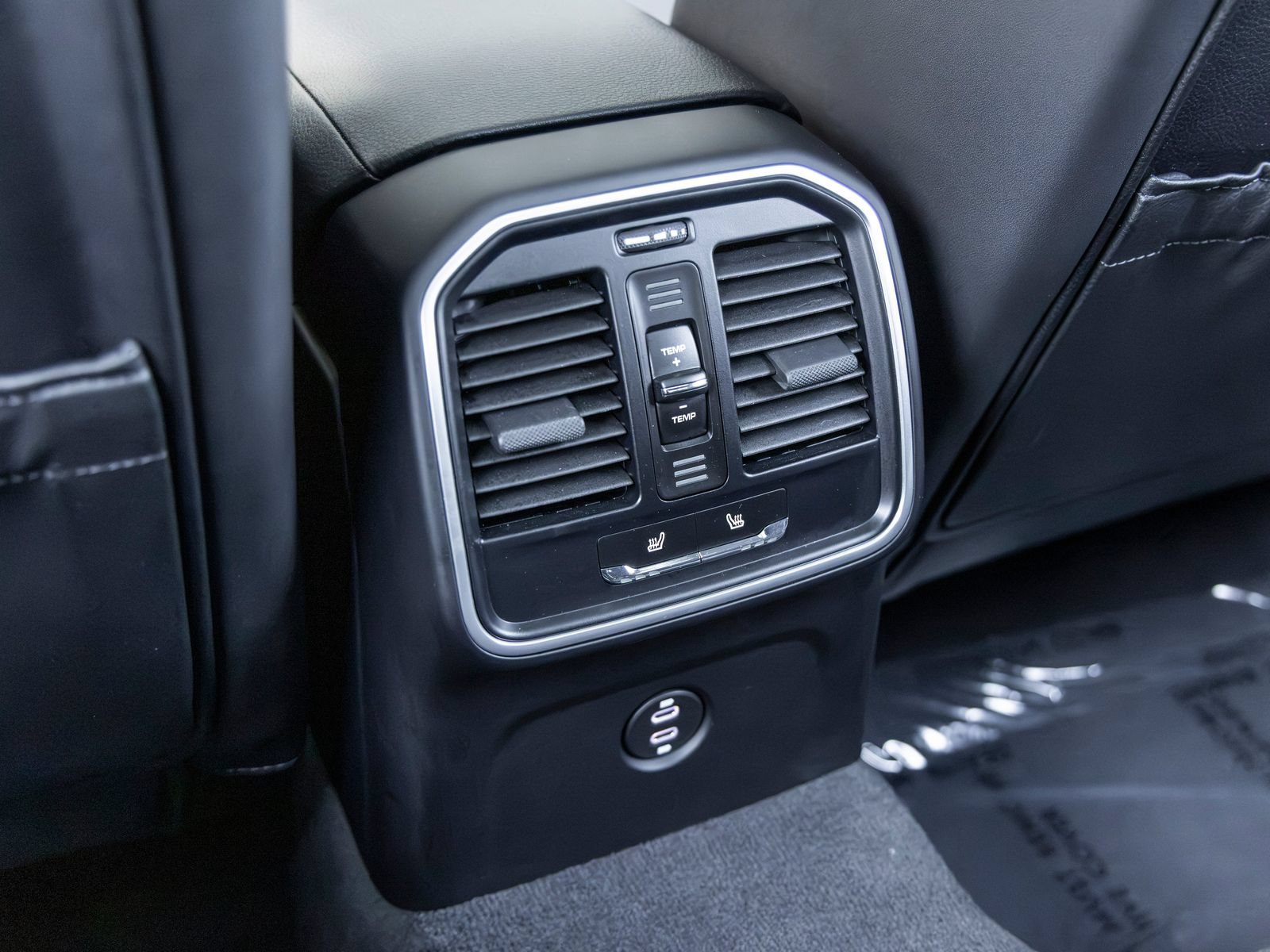 Certified 2026 Porsche Macan AWD/4WD image 55
