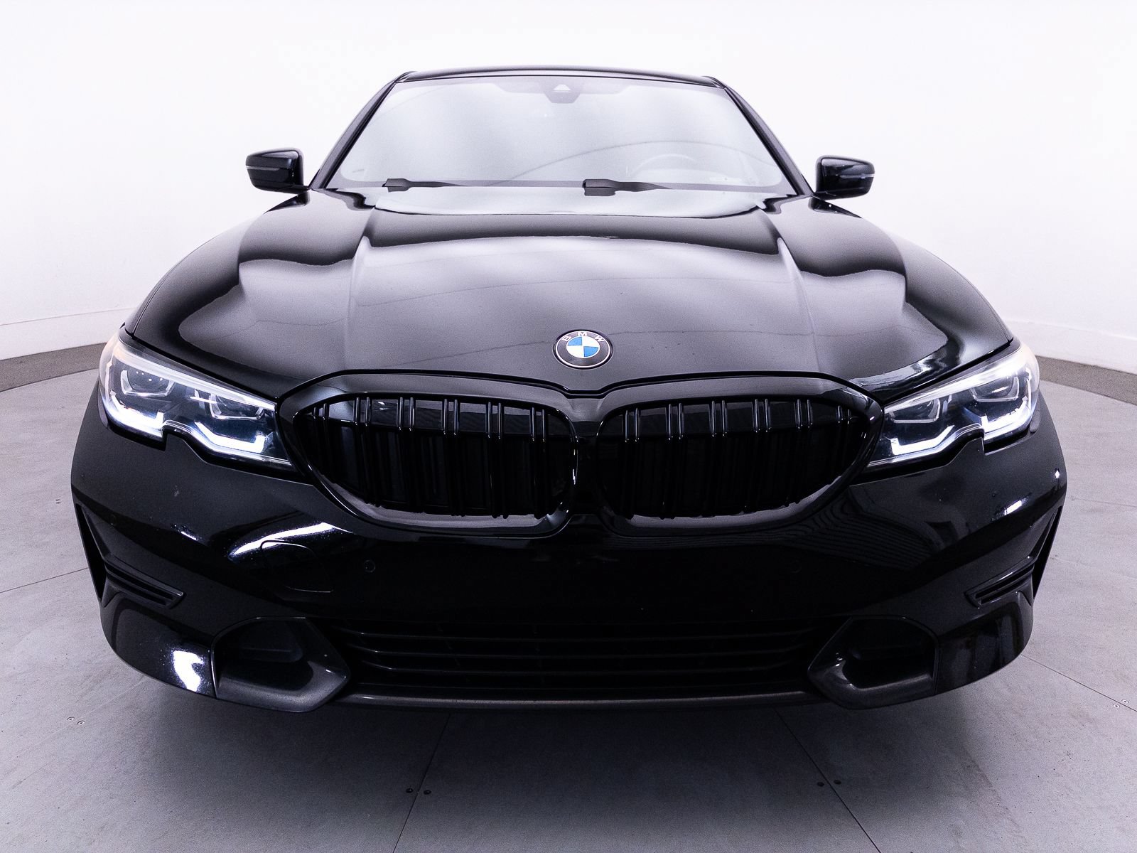 Used 2022 BMW 330i Sedan w/ Premium Package 2 RWD image 14