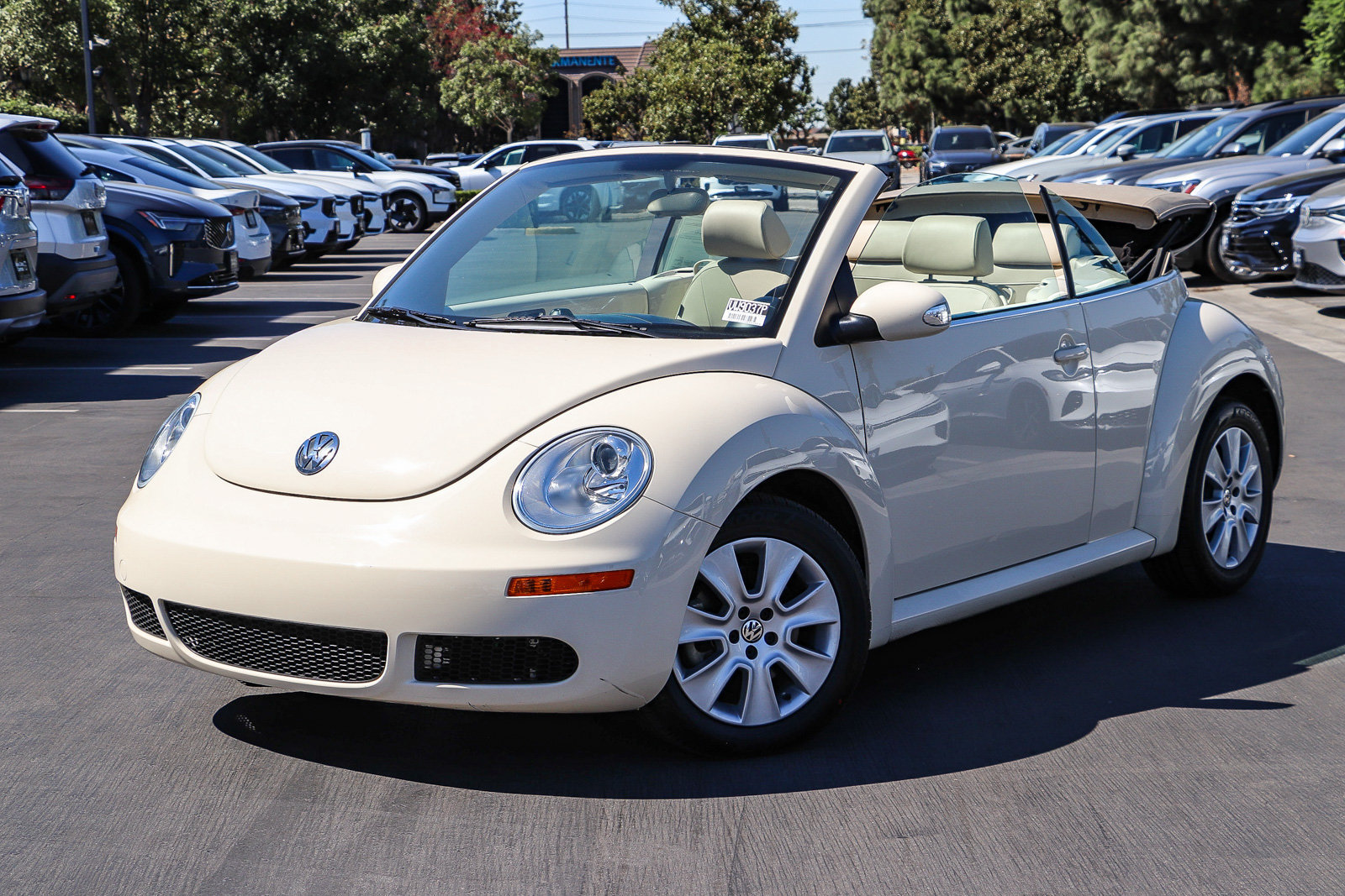 Used 2008 Volkswagen Beetle S FWD image 11