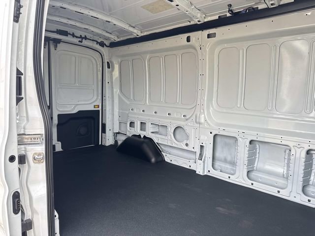 New 2026 Ford Transit 250 148 Medium Roof RWD image 14