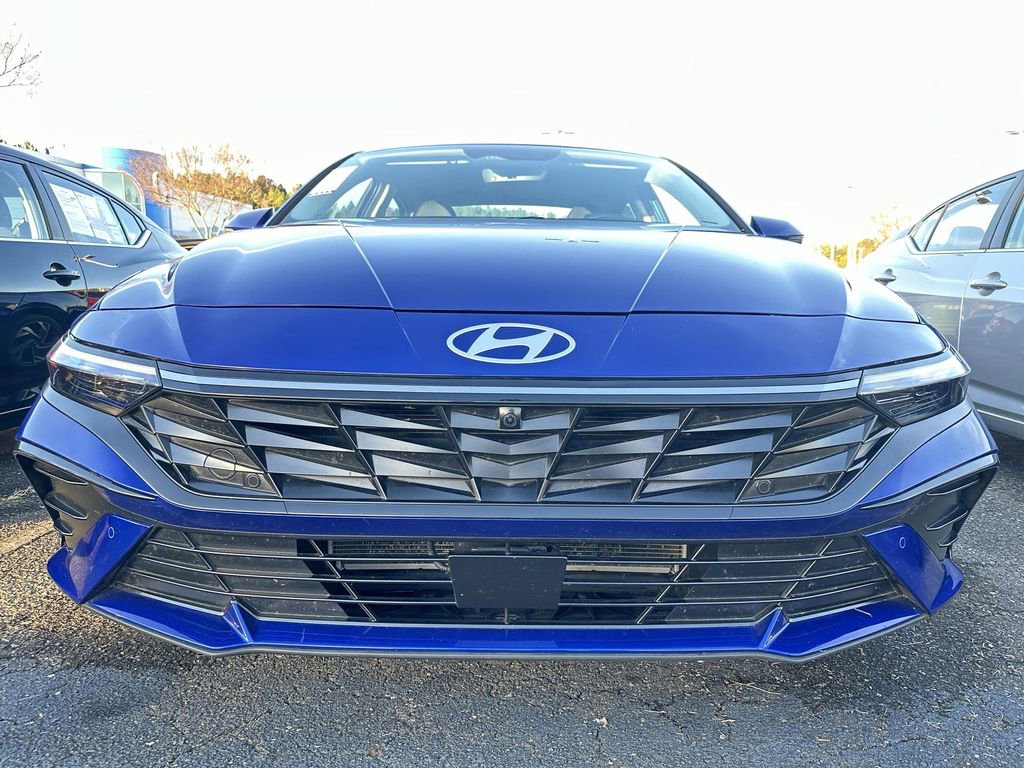 Used 2024 Hyundai Elantra Limited image 27