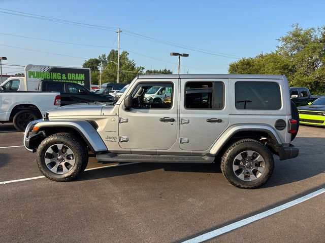 Used 2019 Jeep Wrangler Unlimited Sahara AWD/4WD image 3