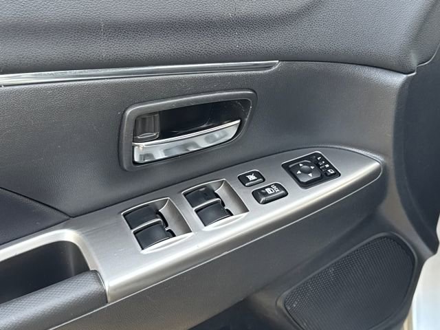 Used 2024 Mitsubishi Outlander Sport SE image 18