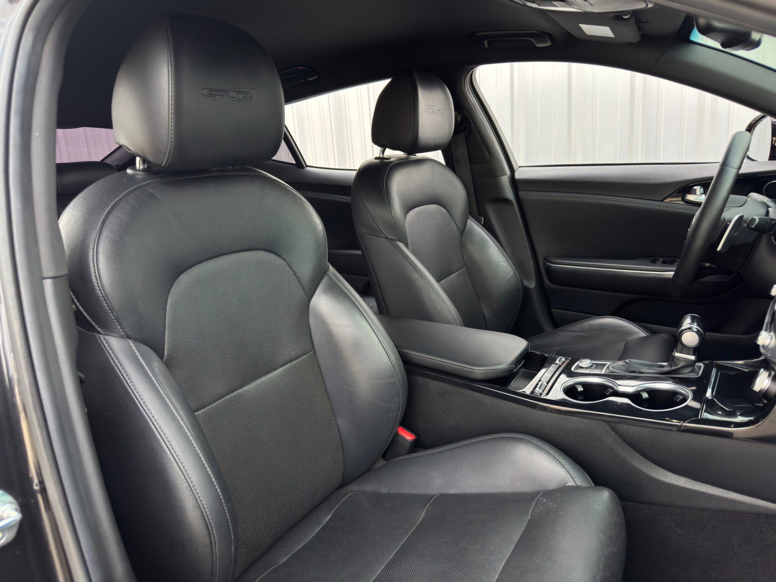 Used 2020 Kia Stinger GT-Line image 32