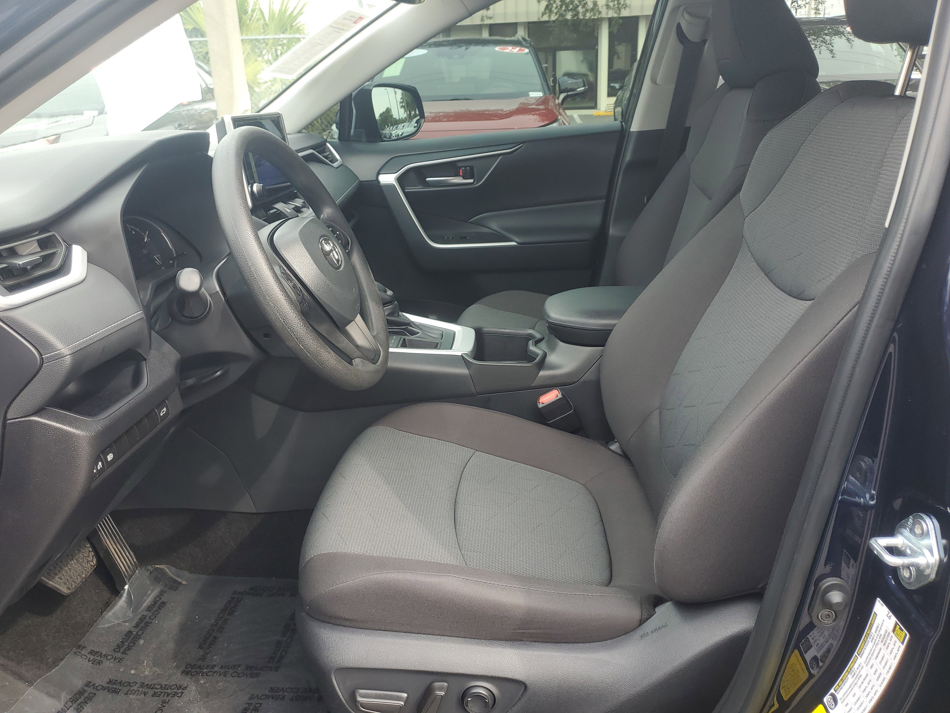 Certified 2025 Toyota RAV4 XLE w/ Convenience Package FWD image 21