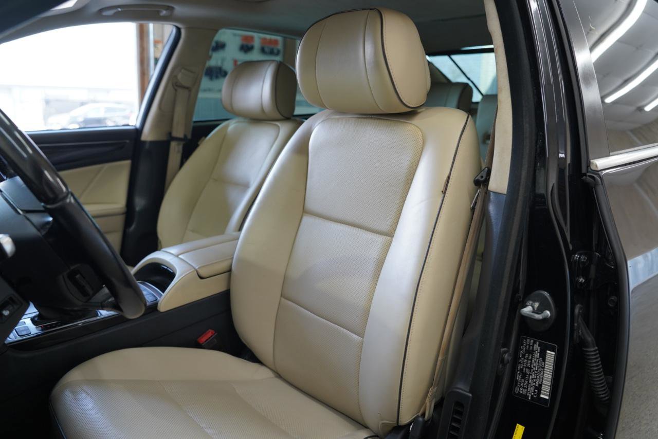 Used 2016 Hyundai Equus Signature image 24