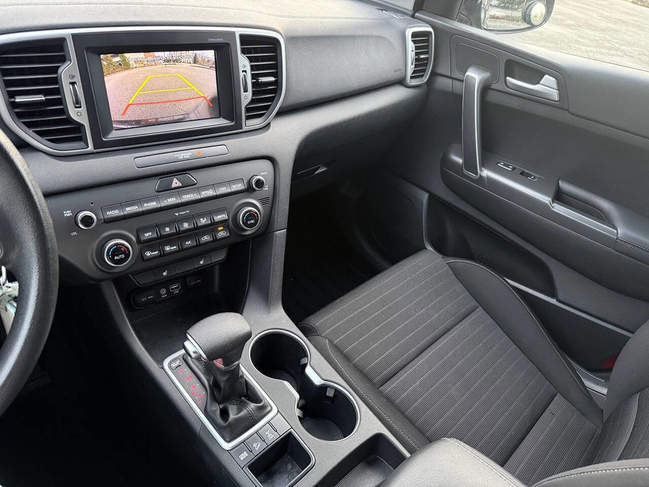 Used 2017 Kia Sportage LX w/ LX Popular Package image 18