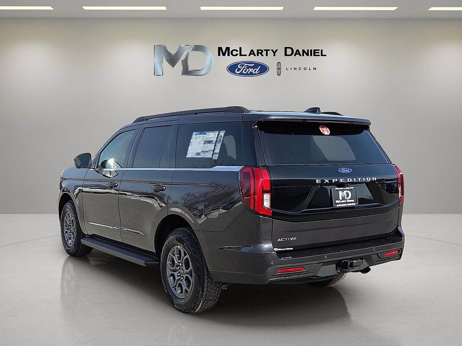 New 2026 Ford Expedition Active RWD image 4