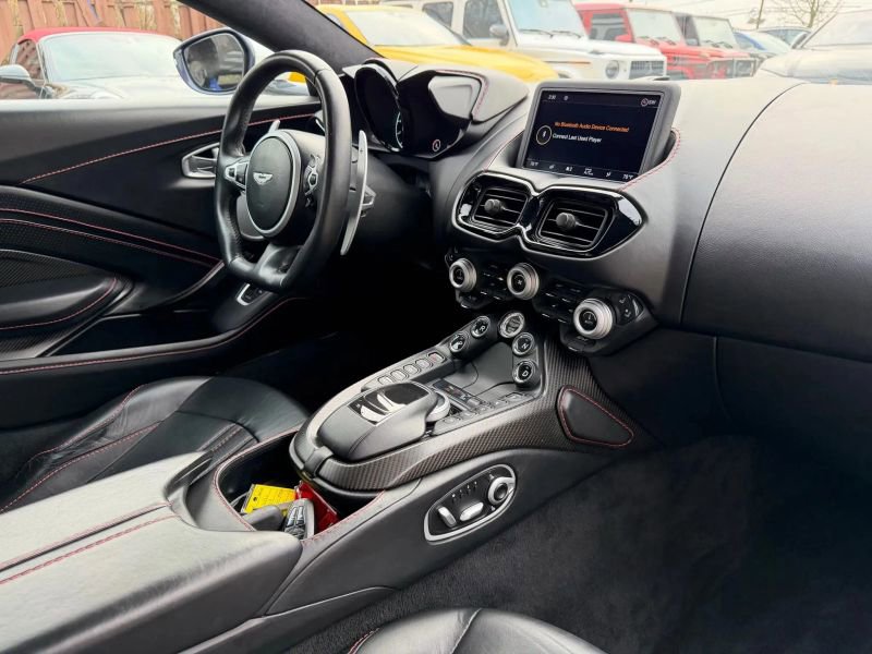 Used 2019 Aston Martin V8 Vantage Coupe image 14