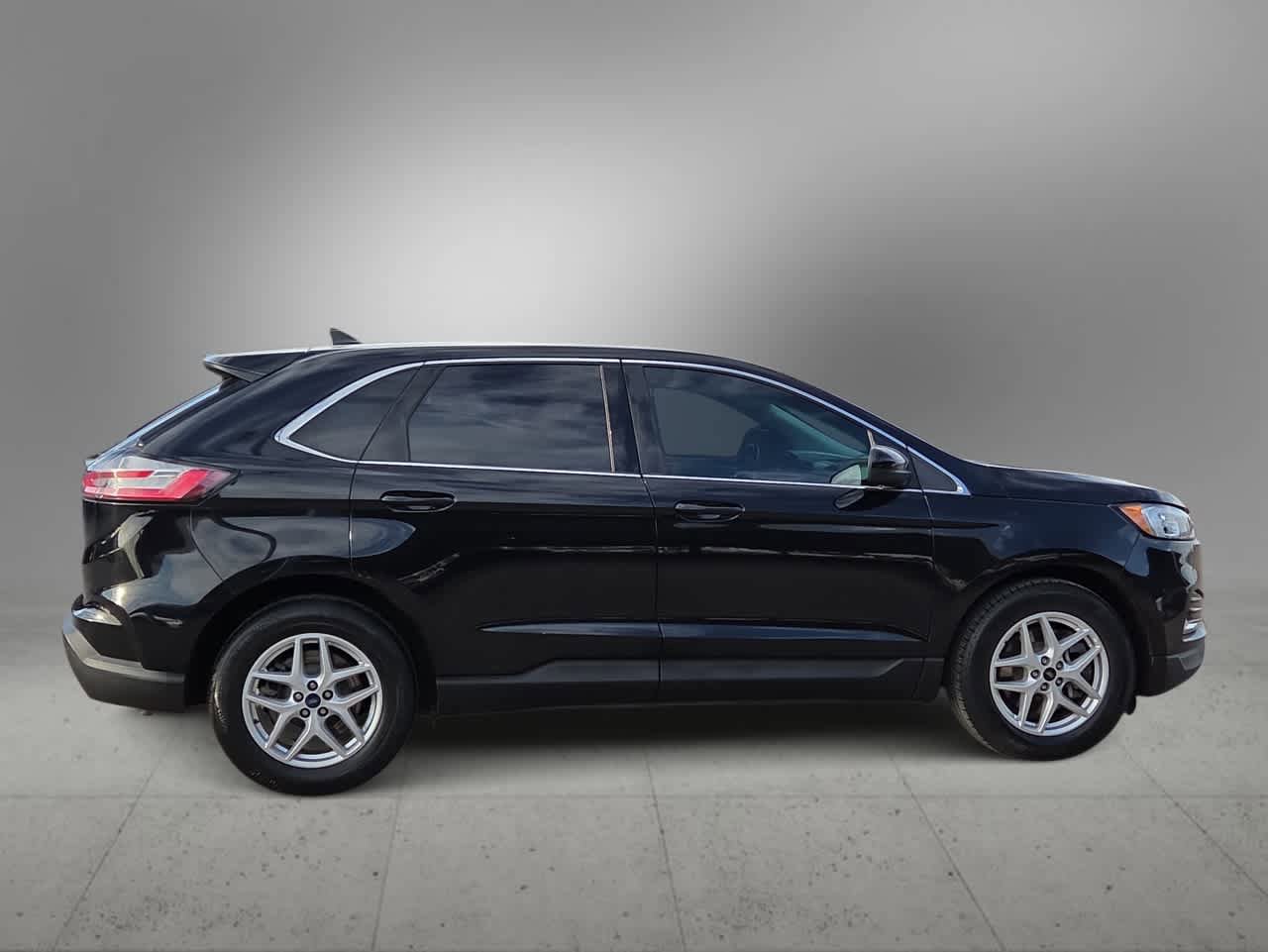 Used 2022 Ford Edge SEL image 9