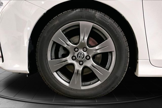 Used 2020 Toyota Sienna SE w/ SE Preferred Package FWD image 9