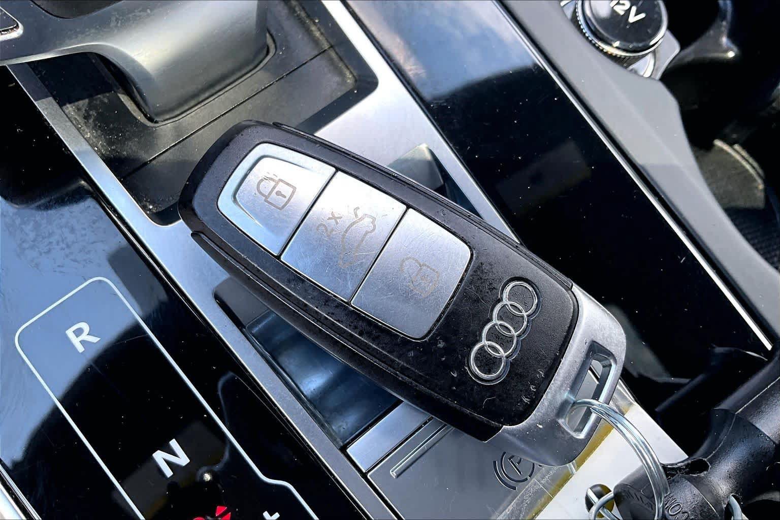 Used 2019 Audi Q8 Prestige AWD/4WD image 15