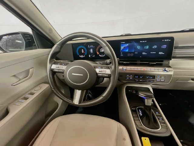 Used 2025 Hyundai Kona SEL FWD image 18