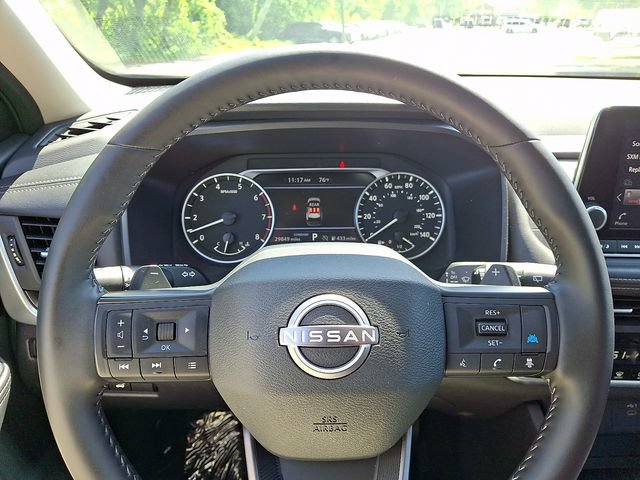 Used 2025 Nissan Rogue SV FWD image 21