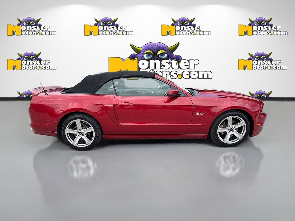 Used 2013 Ford Mustang GT Premium w/ Electronics Pkg RWD image 4