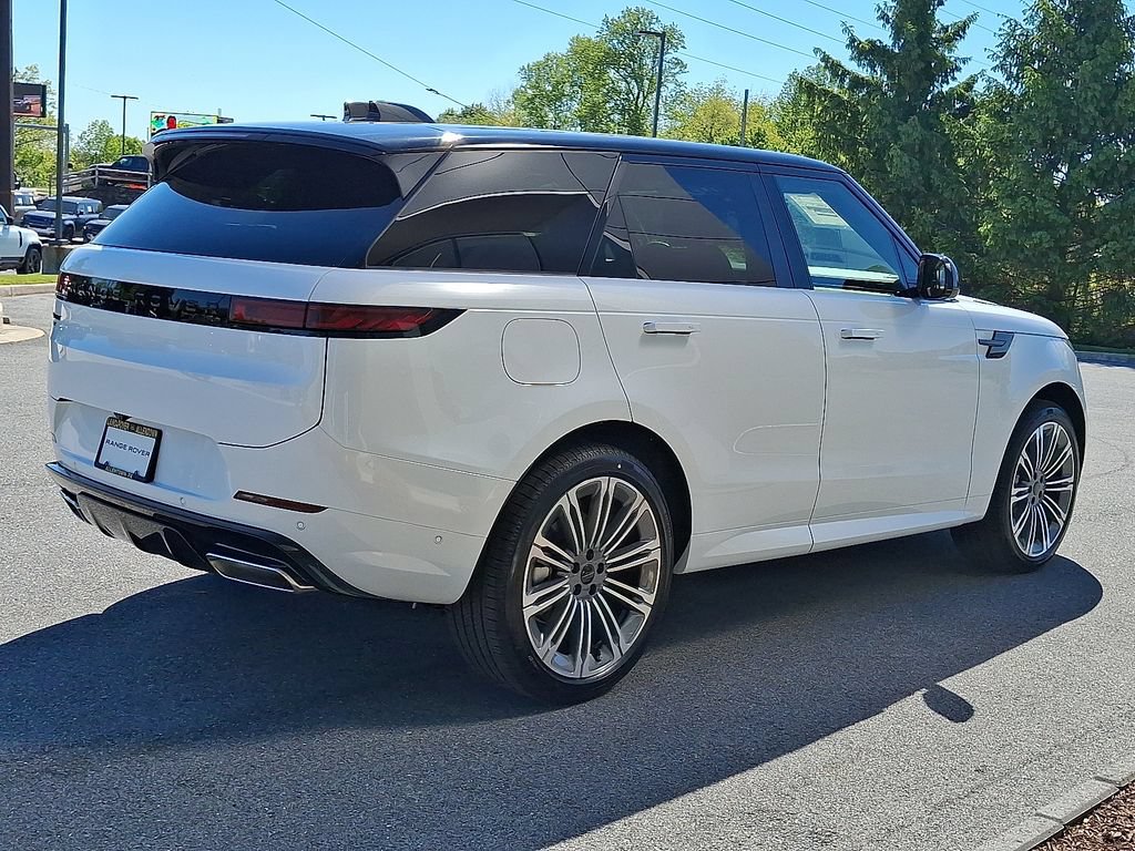 New 2026 Land Rover Range Rover Sport Dynamic SE AWD/4WD image 3