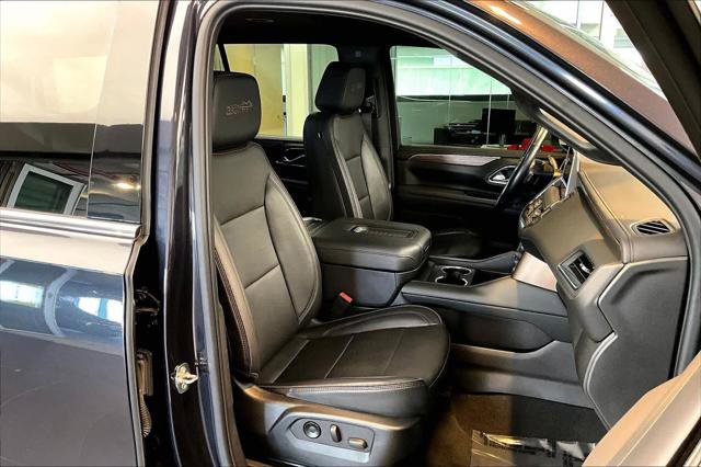 Used 2022 Chevrolet Tahoe High Country RWD image 9