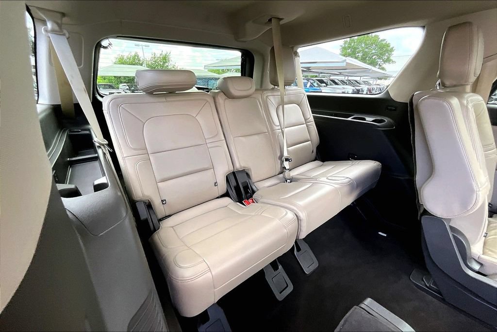 Used 2023 Lincoln Navigator L Reserve AWD/4WD image 39