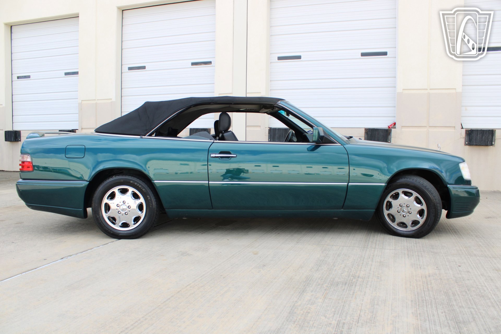 Used 1994 Mercedes-Benz E 320 Convertible image 26