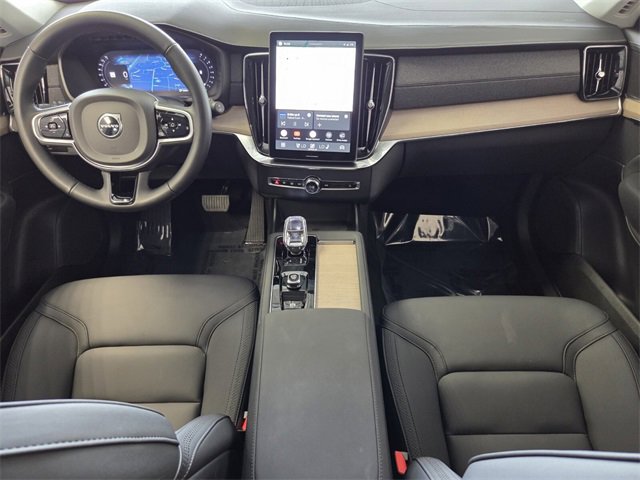 Certified 2025 Volvo XC90 B5 Plus image 19