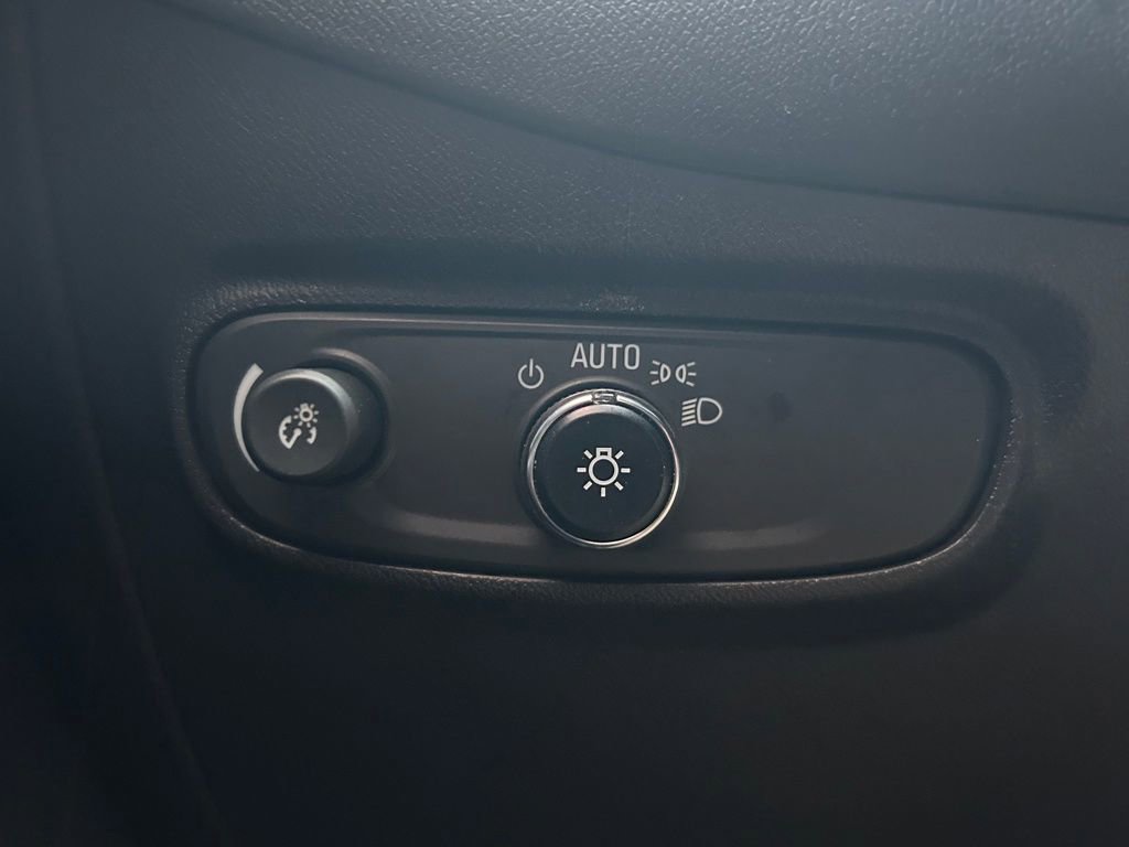 Used 2022 Chevrolet Equinox LT image 19