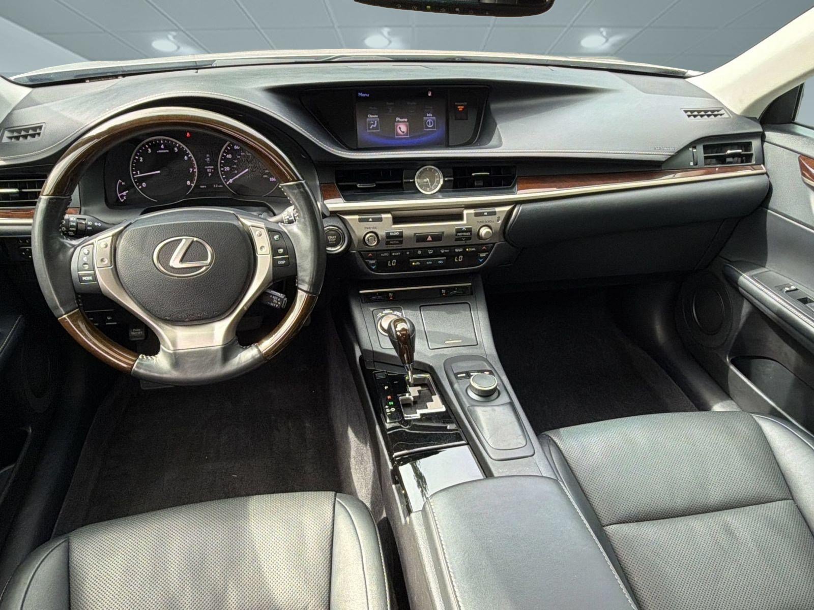 Used 2015 Lexus ES 350 w/ Premium Package FWD image 17