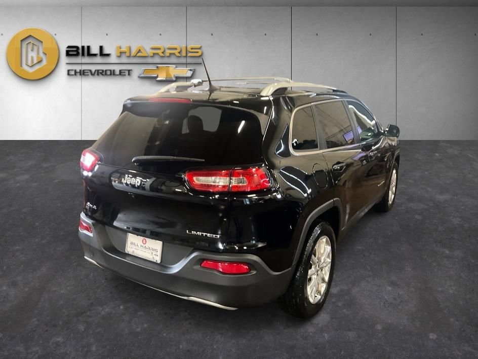 Used 2017 Jeep Cherokee Limited AWD/4WD image 2