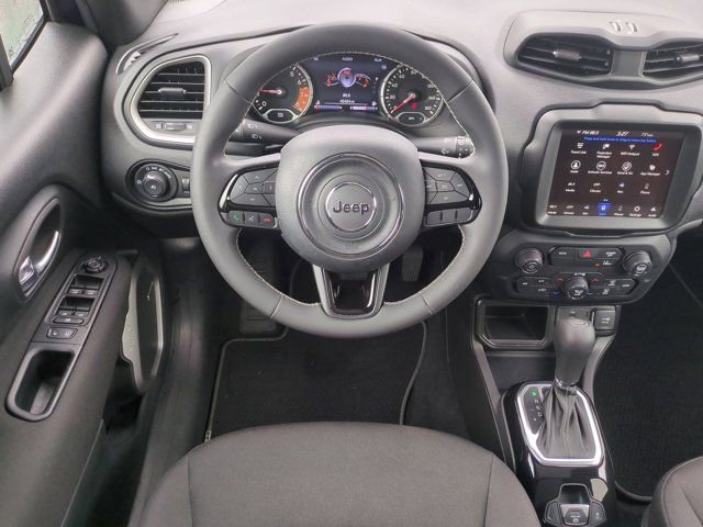 Used 2021 Jeep Renegade Latitude w/ Sun & Sound Group FWD image 17
