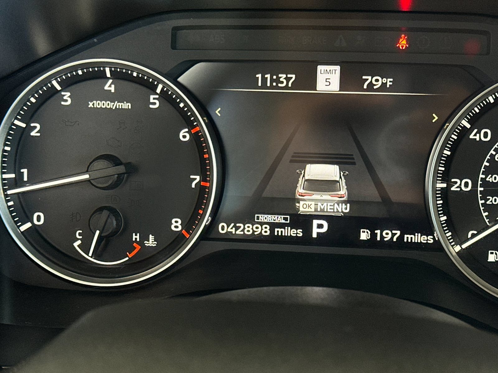 Used 2025 Mitsubishi Outlander SE FWD image 27