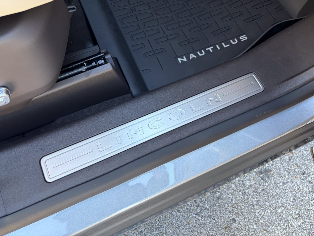 New 2026 Lincoln Nautilus Black Label AWD/4WD image 39