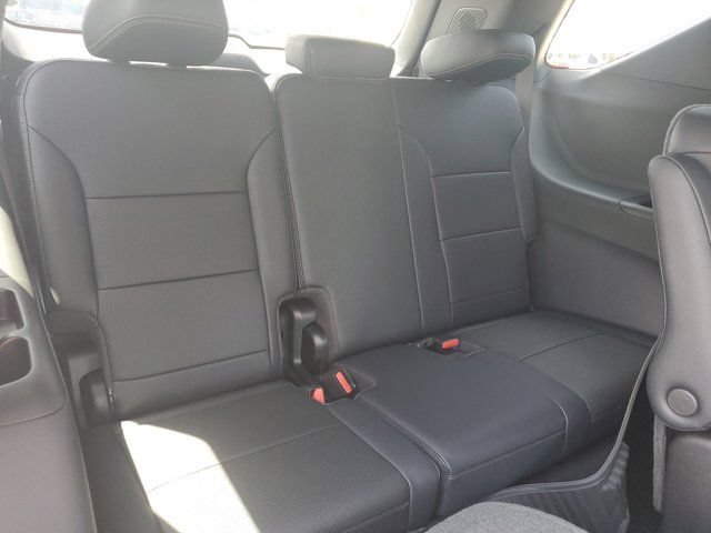 New 2026 Chevrolet Traverse High Country w/ LPO, Floor Liner Package FWD image 12