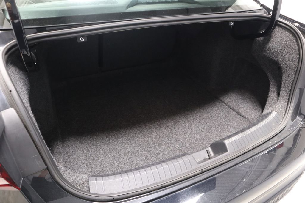 Used 2025 Volkswagen Jetta Sport FWD image 12