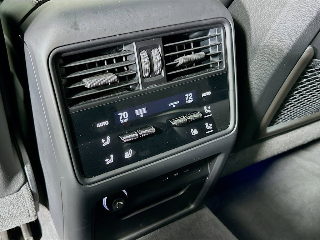 Used 2024 Porsche Cayenne S image 27