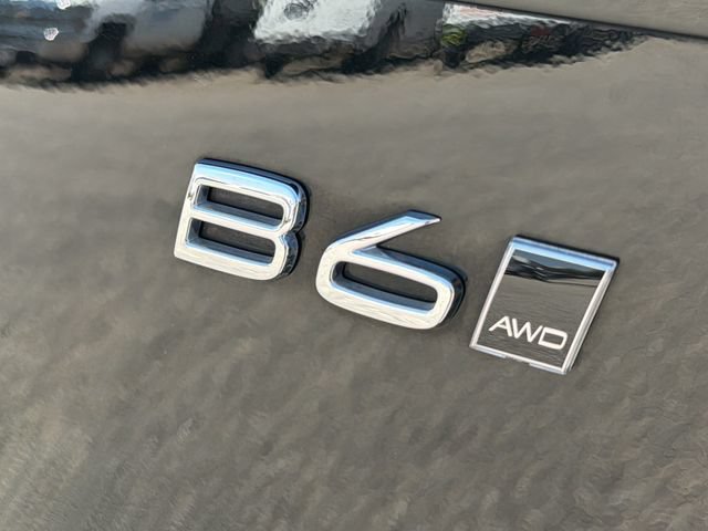 Used 2024 Volvo XC90 B6 Plus AWD/4WD image 35