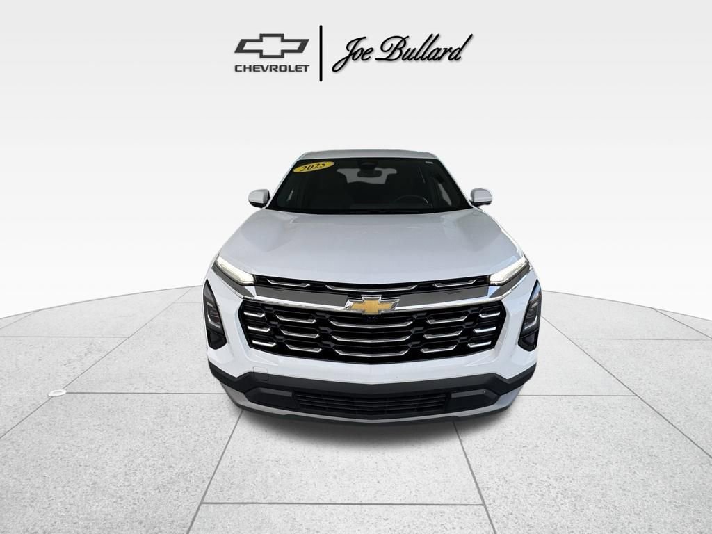 Used 2025 Chevrolet Equinox LT image 3